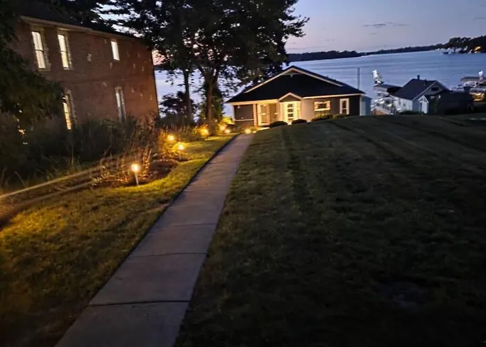 The Blue Sapphire 3br 3ba Luxury Lakefront On Mineola Bay Stunning Views On Chain O Lakes Hébergement de vacances *