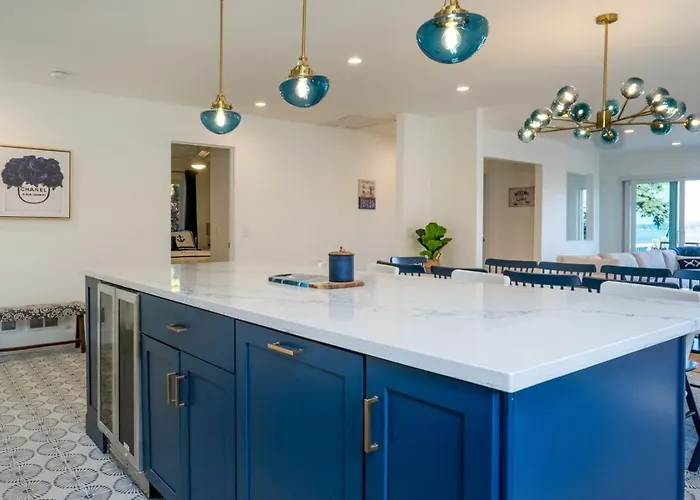 The Blue Sapphire 3br 3ba Luxury Lakefront On Mineola Bay Stunning Views On Chain O Lakes Hébergement de vacances