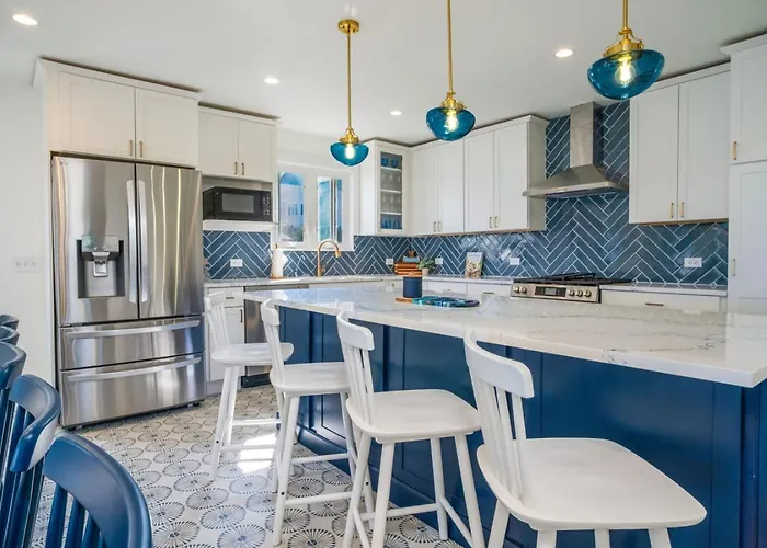 The Blue Sapphire 3br 3ba Luxury Lakefront On Mineola Bay Stunning Views On Chain O Lakes *