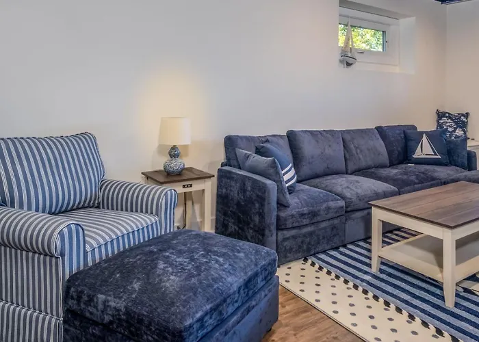 Hébergement de vacances The Blue Sapphire 3br 3ba Luxury Lakefront On Mineola Bay Stunning Views On Chain O Lakes *