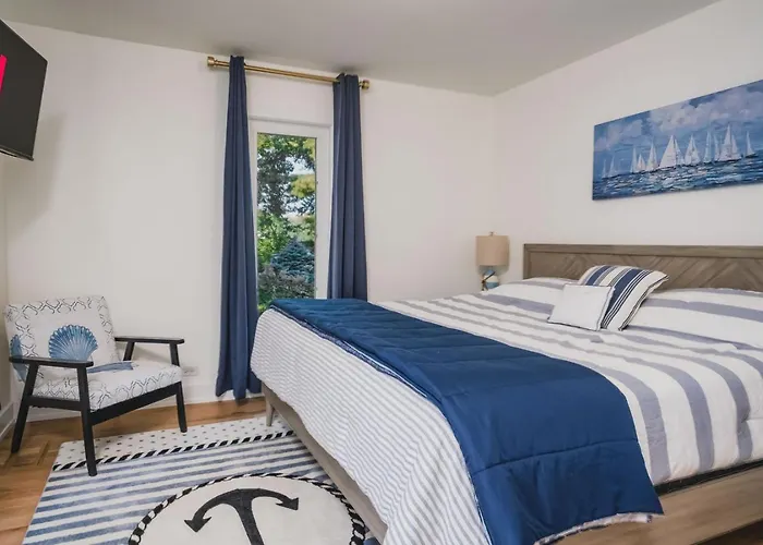 Hébergement de vacances The Blue Sapphire 3br 3ba Luxury Lakefront On Mineola Bay Stunning Views On Chain O Lakes