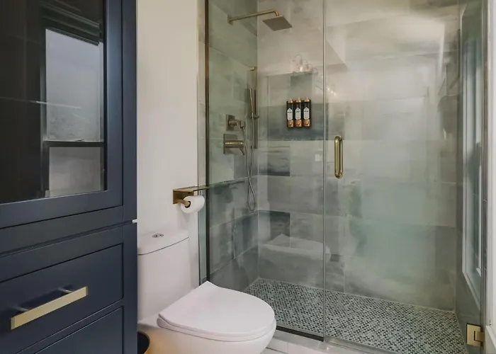 The Blue Sapphire 3br 3ba Luxury Lakefront On Mineola Bay Stunning Views On Chain O Lakes Hébergement de vacances *