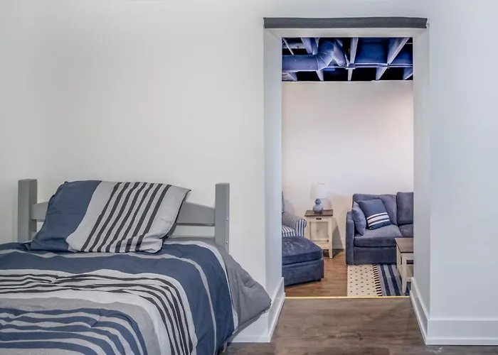 Hébergement de vacances The Blue Sapphire 3br 3ba Luxury Lakefront On Mineola Bay Stunning Views On Chain O Lakes *