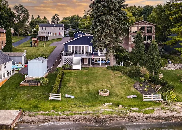 Hébergement de vacances The Blue Sapphire 3br 3ba Luxury Lakefront On Mineola Bay Stunning Views On Chain O Lakes