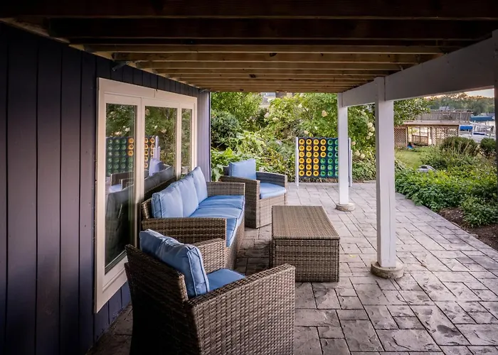 The Blue Sapphire 3br 3ba Luxury Lakefront On Mineola Bay Stunning Views On Chain O Lakes Hébergement de vacances Fox Lake