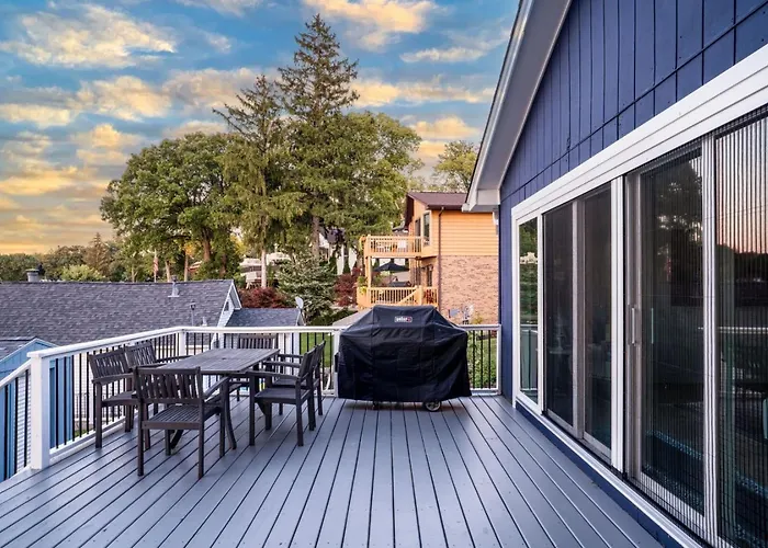 Hébergement de vacances The Blue Sapphire 3br 3ba Luxury Lakefront On Mineola Bay Stunning Views On Chain O Lakes