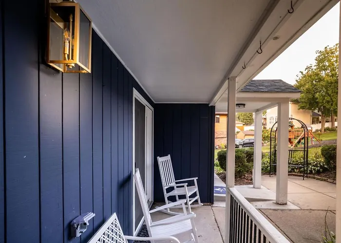 The Blue Sapphire 3br 3ba Luxury Lakefront On Mineola Bay Stunning Views On Chain O Lakes Hébergement de vacances Fox Lake